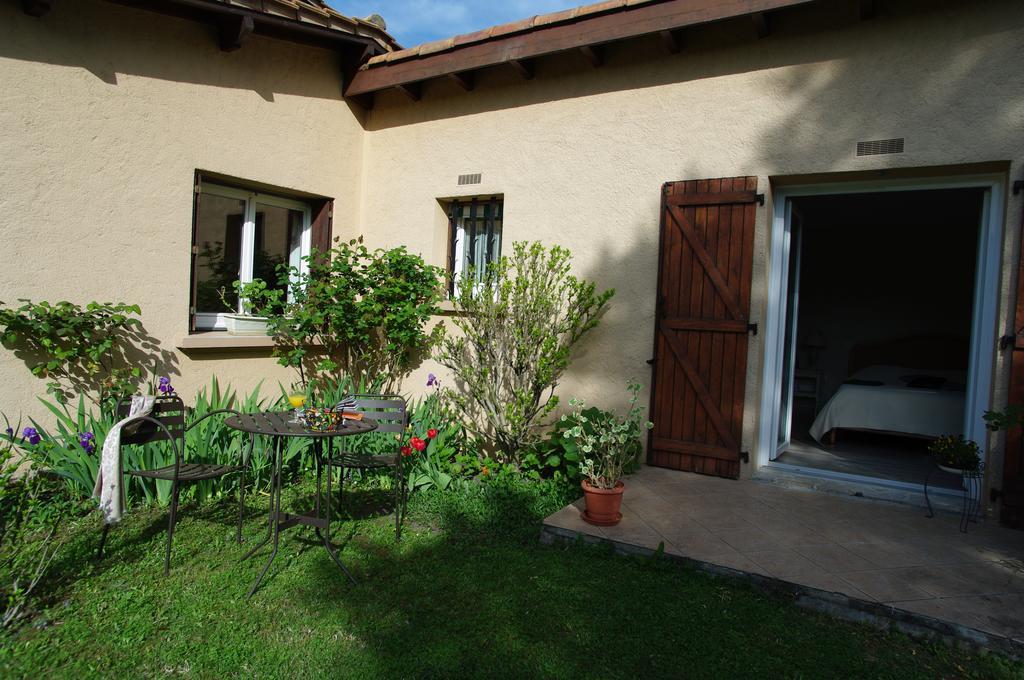 Marievalerianne Hotel Mirefleurs Exterior photo